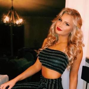 Meet your Posher, Cassandra